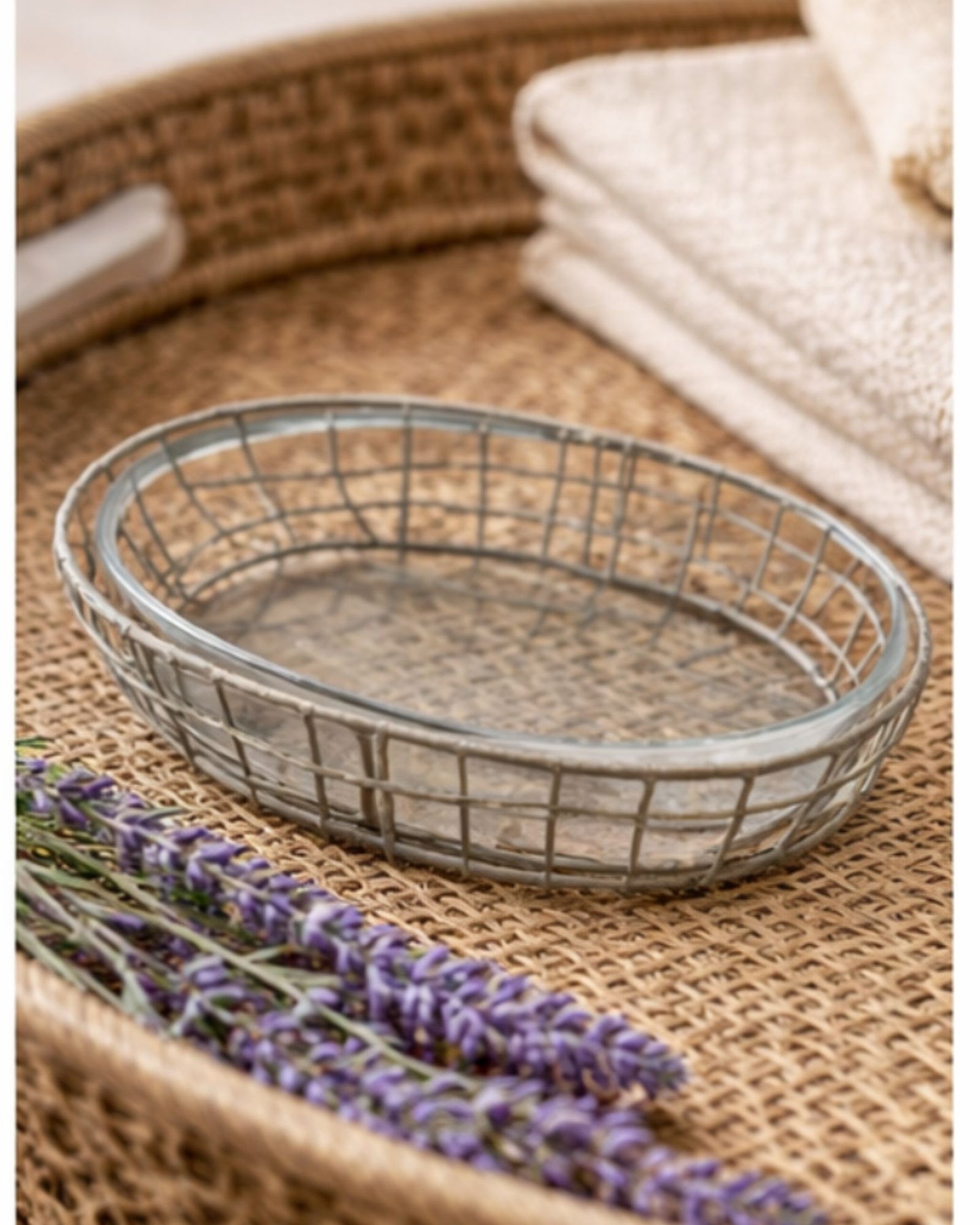Soap Dish with Glass Liner